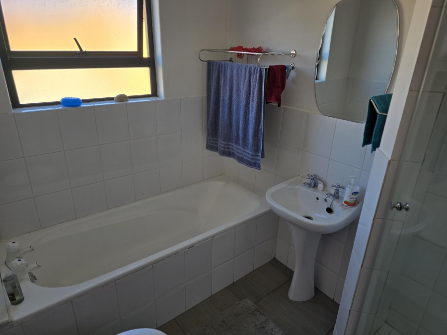 1 Bedroom Property for Sale in Ferndale Western Cape